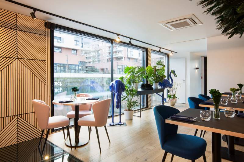 Découvrez le Blue Flamingo : un Restaurant Flottant insolite à Strasbourg proposant une cuisine moderne et créative