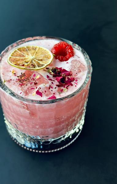 Découvrez les Cocktails Signatures du Restaurant et Bar Rooftop Blue Flamingo à Strasbourg