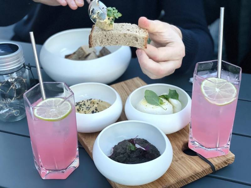 Les après midi en terrasse pour boire un verre au Blue Flamingo à Strasbourg