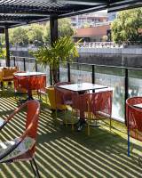 Notre zone d'activité pour ce service Profitez de l'expérience unique du restaurant et bar rooftop Blue Flamingo